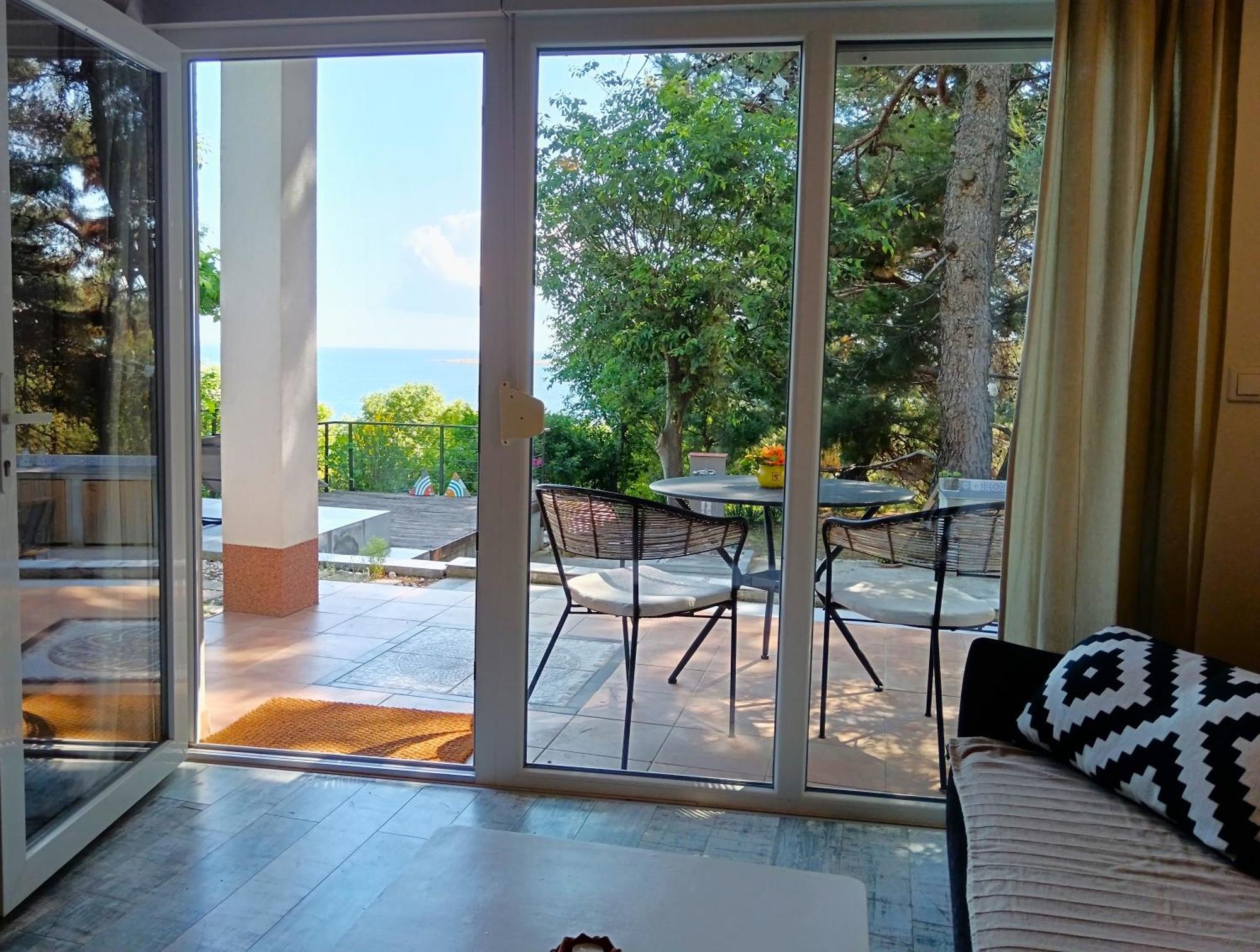 Maramare Apartments Stara Baska Bagian luar foto
