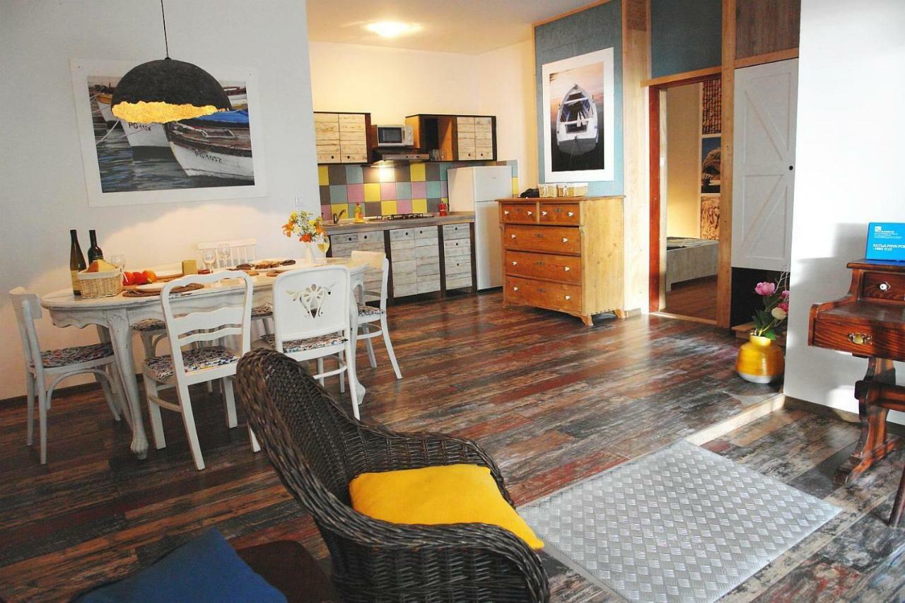 Maramare Apartments Stara Baska Bagian luar foto